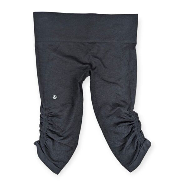 Lululemon In The Flow Crop II
Heathered Deep Coal Size 4 - Picture 7 of 7